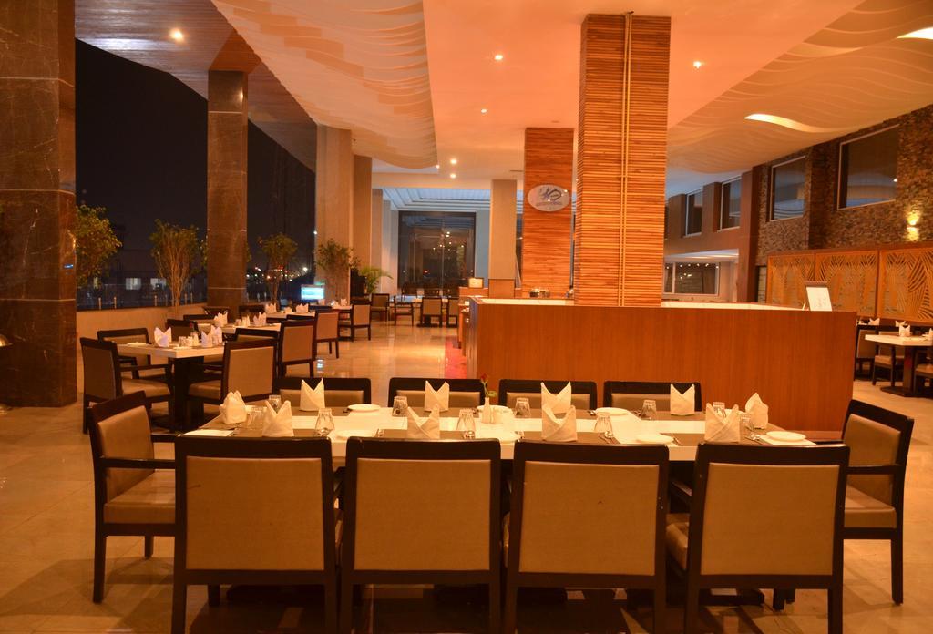 Anjushree Hotel Ujjain Exterior photo