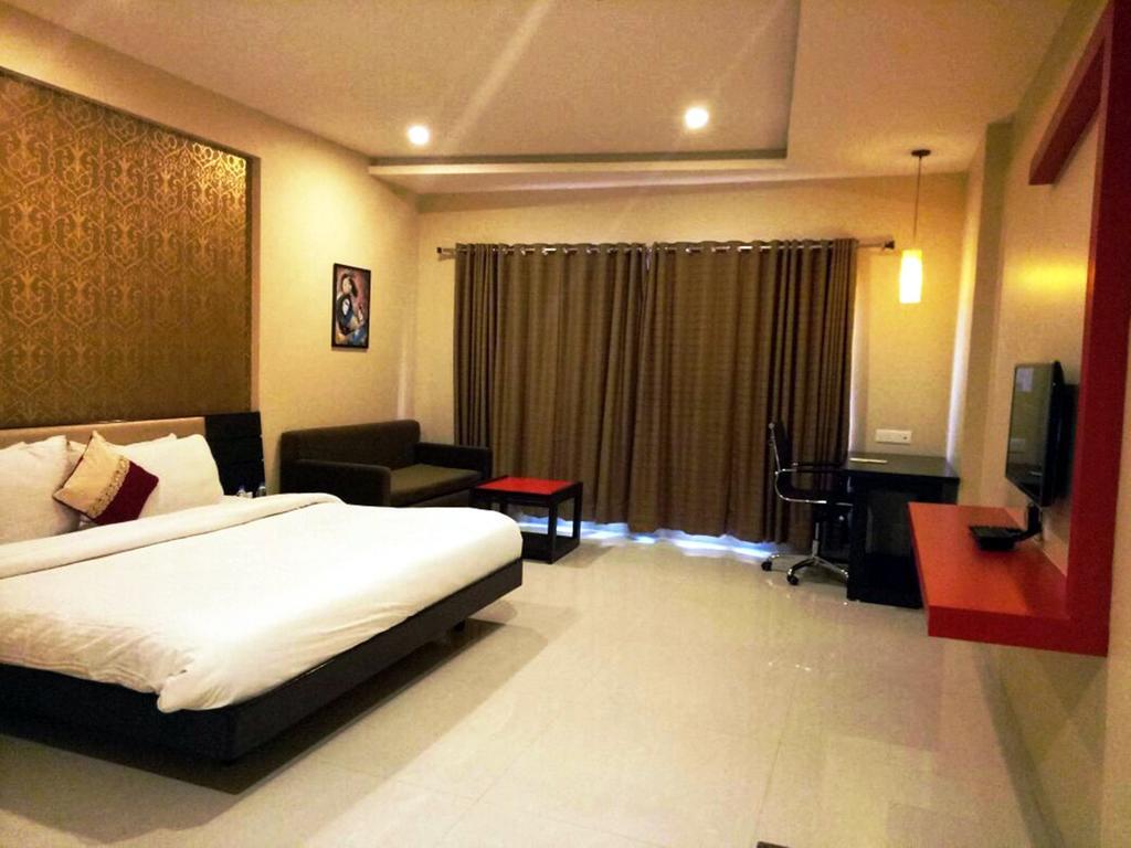 Anjushree Hotel Ujjain Exterior photo